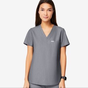 Gray Figs Scrub top - size M